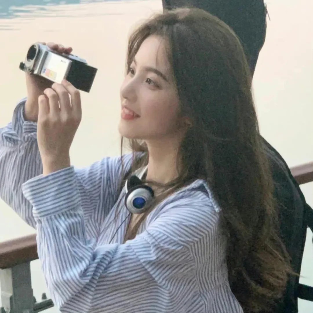 后窗的女人